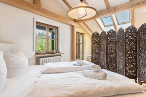 3 chambres, lit parapluie, Wi-Fi, draps fournis