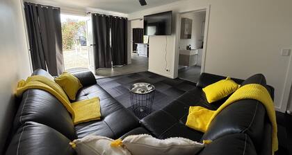 Room for the biggest Boat, pet friendly