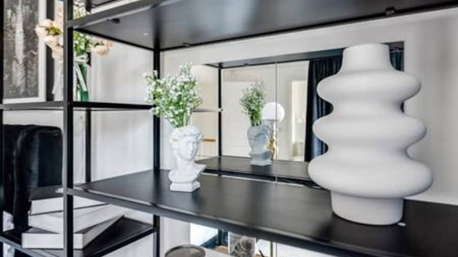 Stylish 4-br House With 3 Ensuite Free Parking