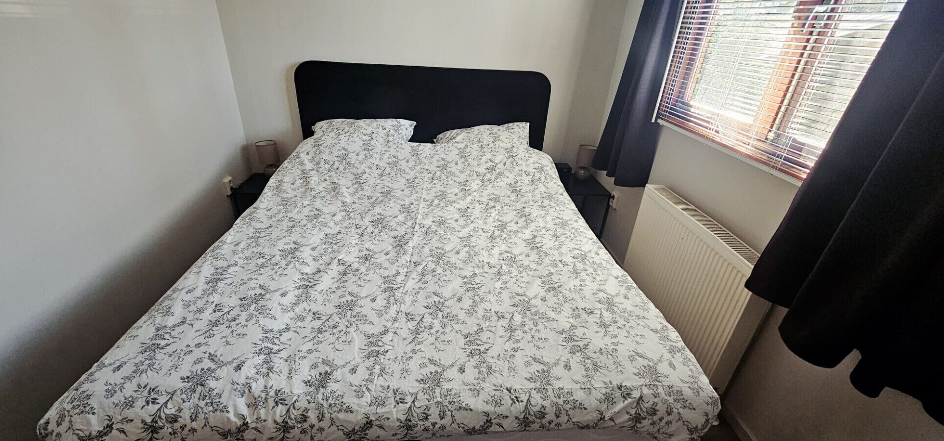 2 slaapkamers, een strijkplank/strijkijzer, wifi, beddengoed