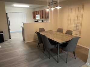 Dining - Charming 4BR Getaway with 130” Theater, WiFi & AC in San Antonio (San Antonio)