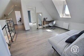 3 chambres, fer et planche à repasser, Wi-Fi gratuit, draps fournis