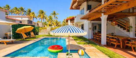 4 habitaciones, caja de seguridad en la habitación y cortinas blackout