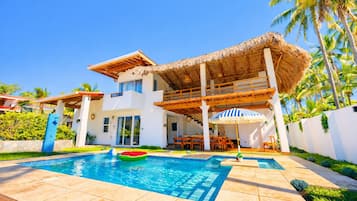 4 habitaciones, caja de seguridad en la habitación y cortinas blackout