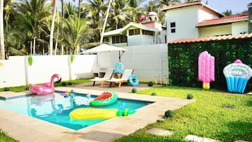 Vil·la familiar, 4 dormitoris, piscina privada, vistes parcials a l'oceà | Vista des de l'habitació