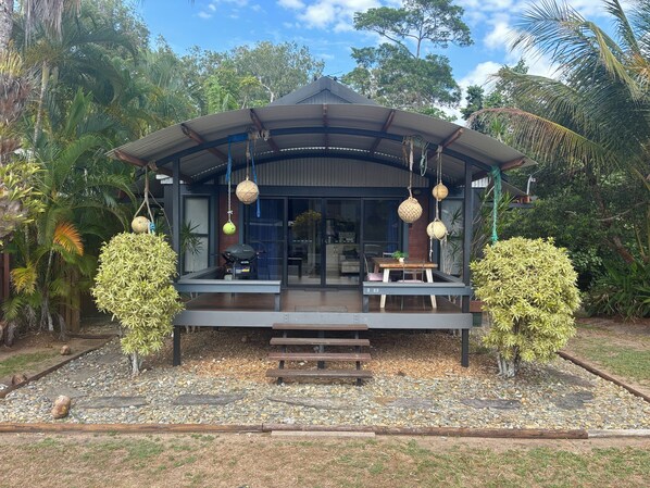 تناول الطعام بالخارج