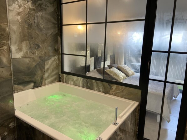 2 Schlafzimmer, Bügeleisen/Bügelbrett, Internetzugang