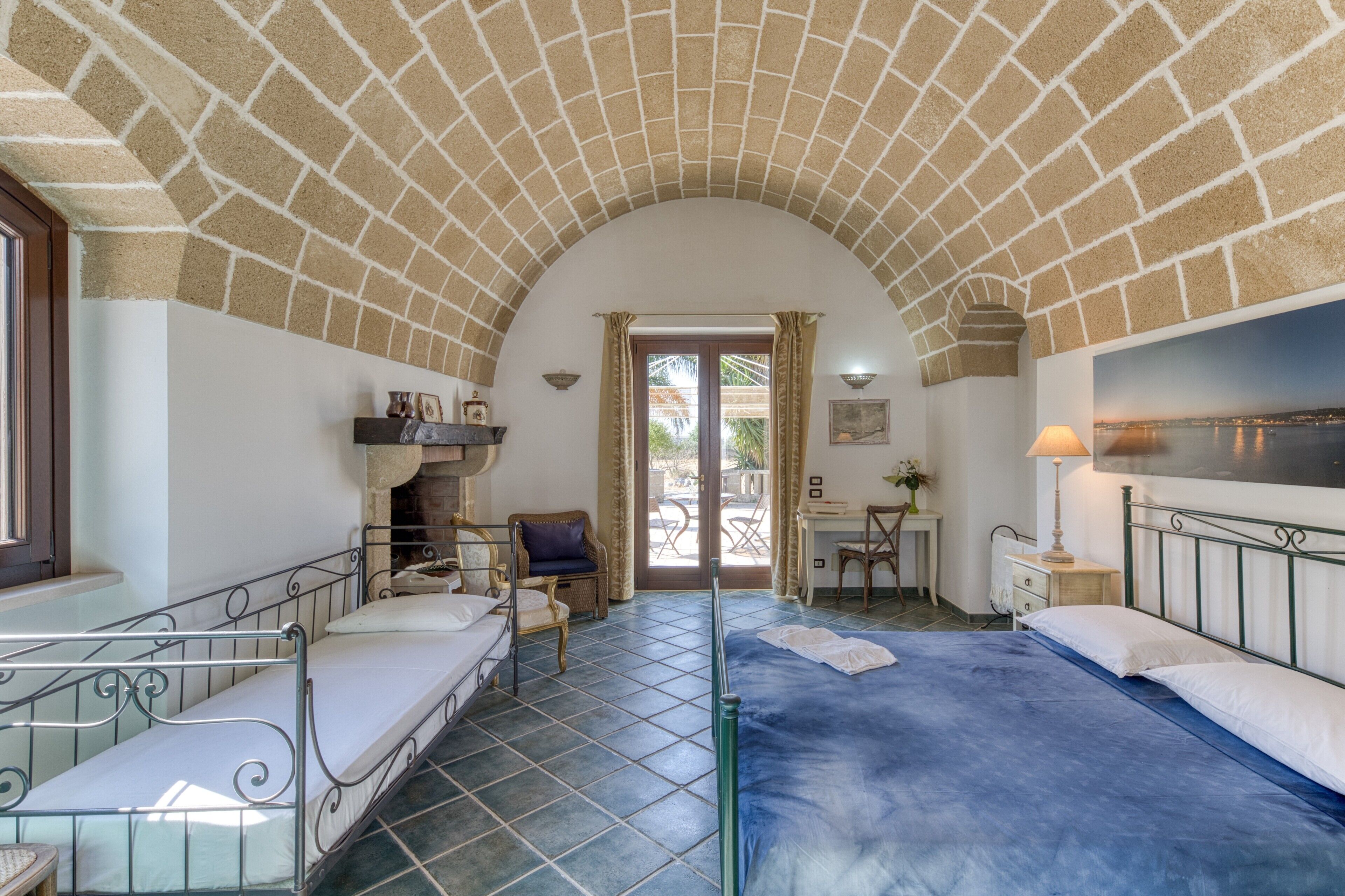 1 habitación y ropa de cama 