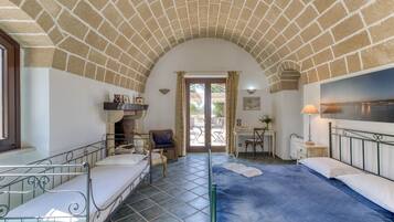 1 habitación y ropa de cama