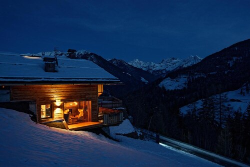 Chalet 'Brunegg' with Mountain View, Wi-Fi and Air Conditioning