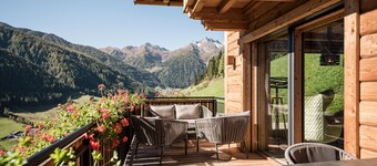 Chalet 'Brunegg' with Mountain View, Wi-Fi and Air Conditioning