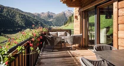 Chalet 'Brunegg' with Mountain View, Wi-Fi and Air Conditioning