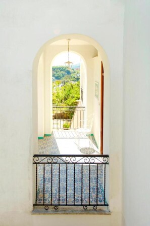 Interior - Apartment 'Vista Castello' with Sea View, Private Terrace and Wi-Fi (Ischia)