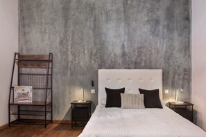 1 dormitorio, tabla de planchar con plancha, wifi gratis y ropa de cama
