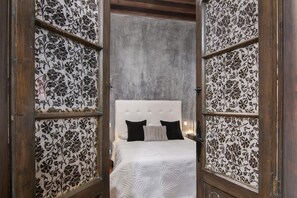 1 dormitorio, tabla de planchar con plancha, wifi gratis y ropa de cama