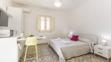 1 quarto, Wi-Fi de cortesia, roupa de cama