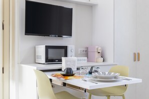 Dining - Room 'Lì' with Mountain View, Wi-Fi and Air Conditioning (Scicli)