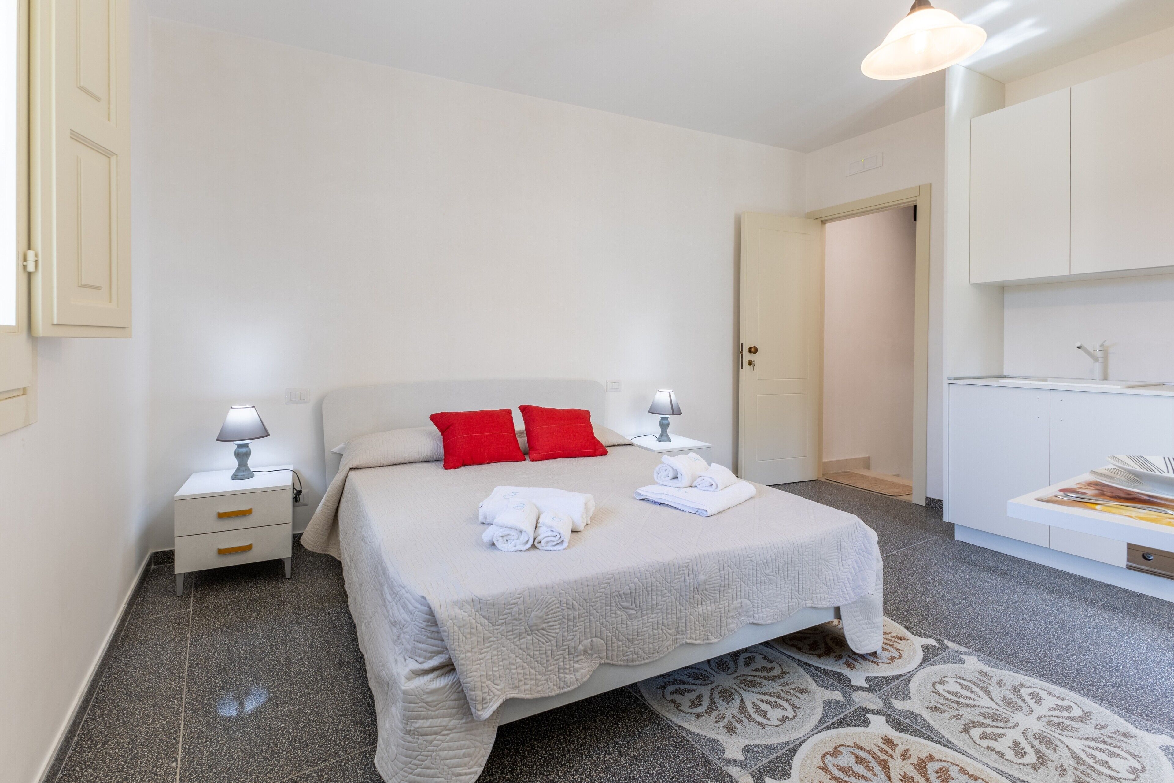 1 quarto, Wi-Fi de cortesia, roupa de cama