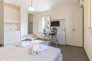 1 chambre, Wi-Fi gratuit, draps fournis