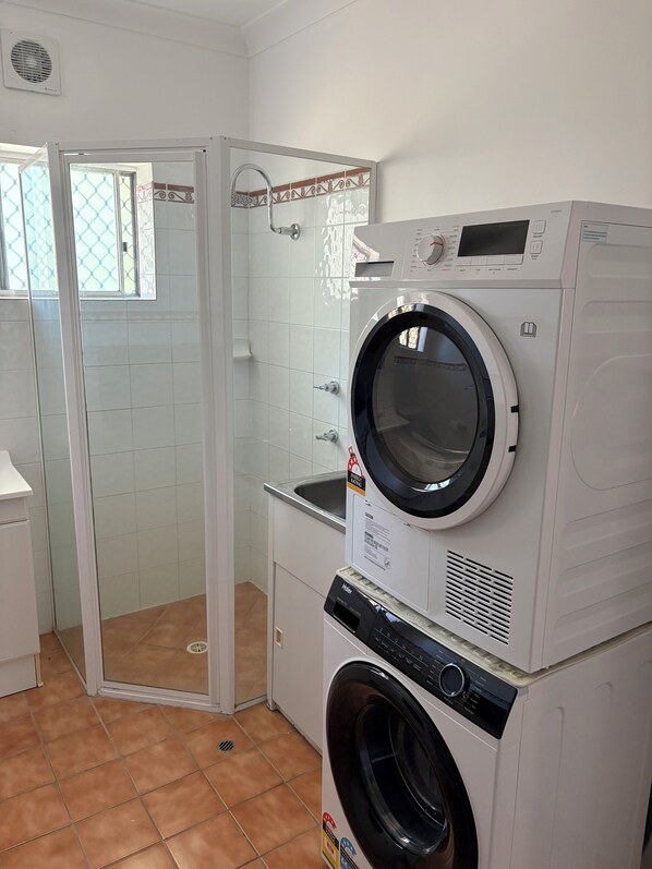 Interior - The Nook and Nest (Armidale)