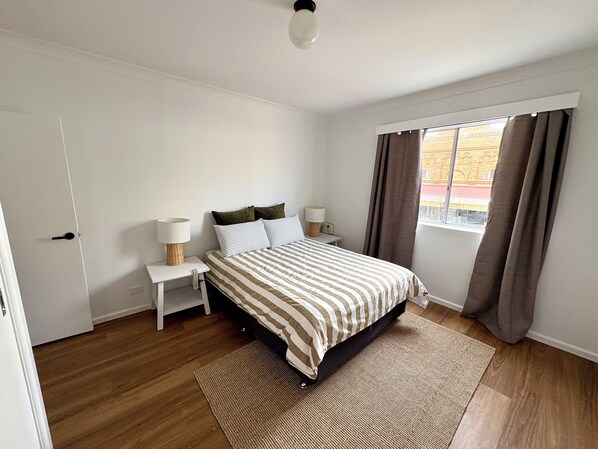 2 bedrooms, iron/ironing board, WiFi, bed sheets