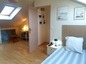 1 chambre, fer et planche à repasser, Wi-Fi gratuit, draps fournis