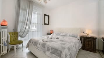 2 slaapkamers, een strijkplank/strijkijzer, gratis wifi, beddengoed