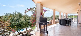 Apartment 'La Vela Gialla' with Sea View, Wi-Fi and Air Conditioning