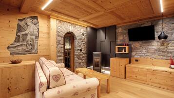 TV, fireplace, table tennis