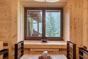Interior - 'Superior' Apartment (Saint-Oyen)