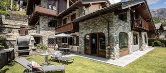 'Superior' Apartment