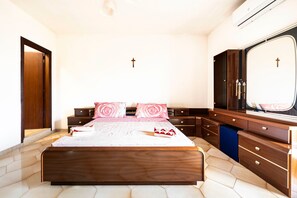 2 bedrooms, free WiFi, bed sheets