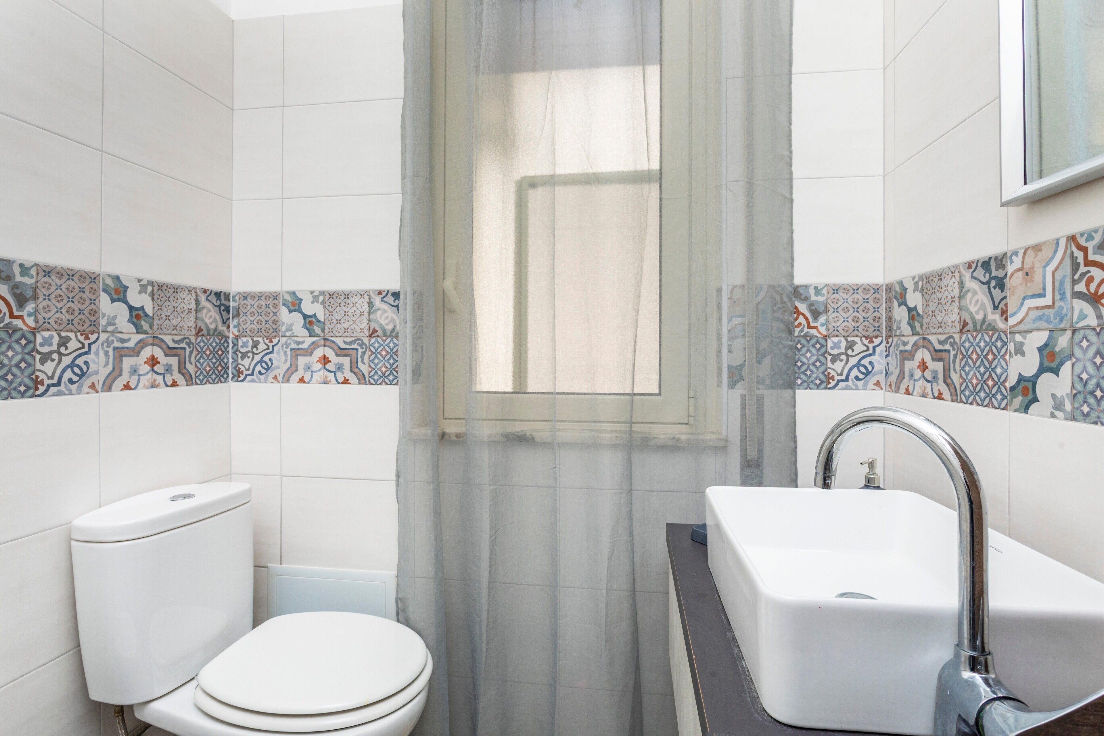 淋浴设施、吹风机、毛巾