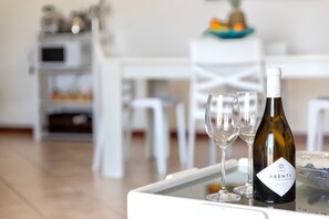 Dining - Apartment 'Fiordaliso' with Sea View, Wi-Fi and Air Conditioning (Alghero)
