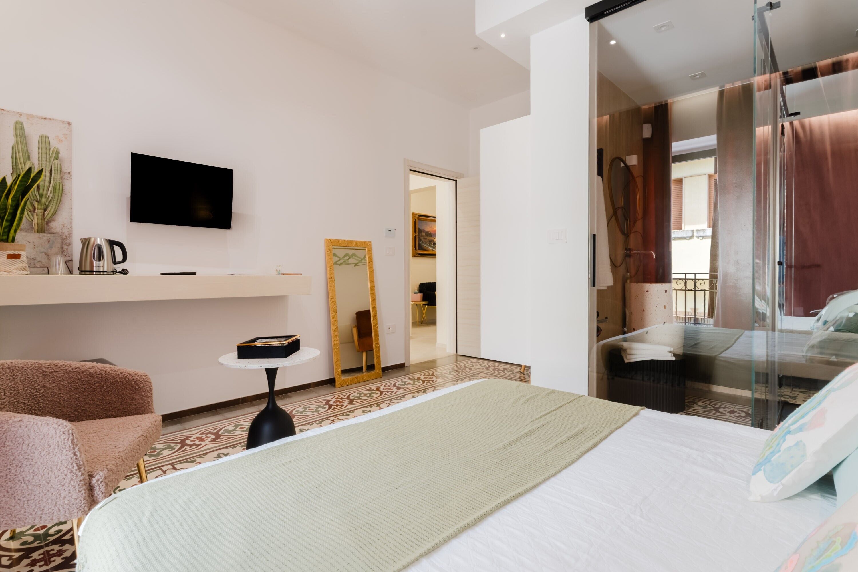 1 室のベッドルーム、アイロン / アイロン台、WiFi (無料)、ベッドシーツ