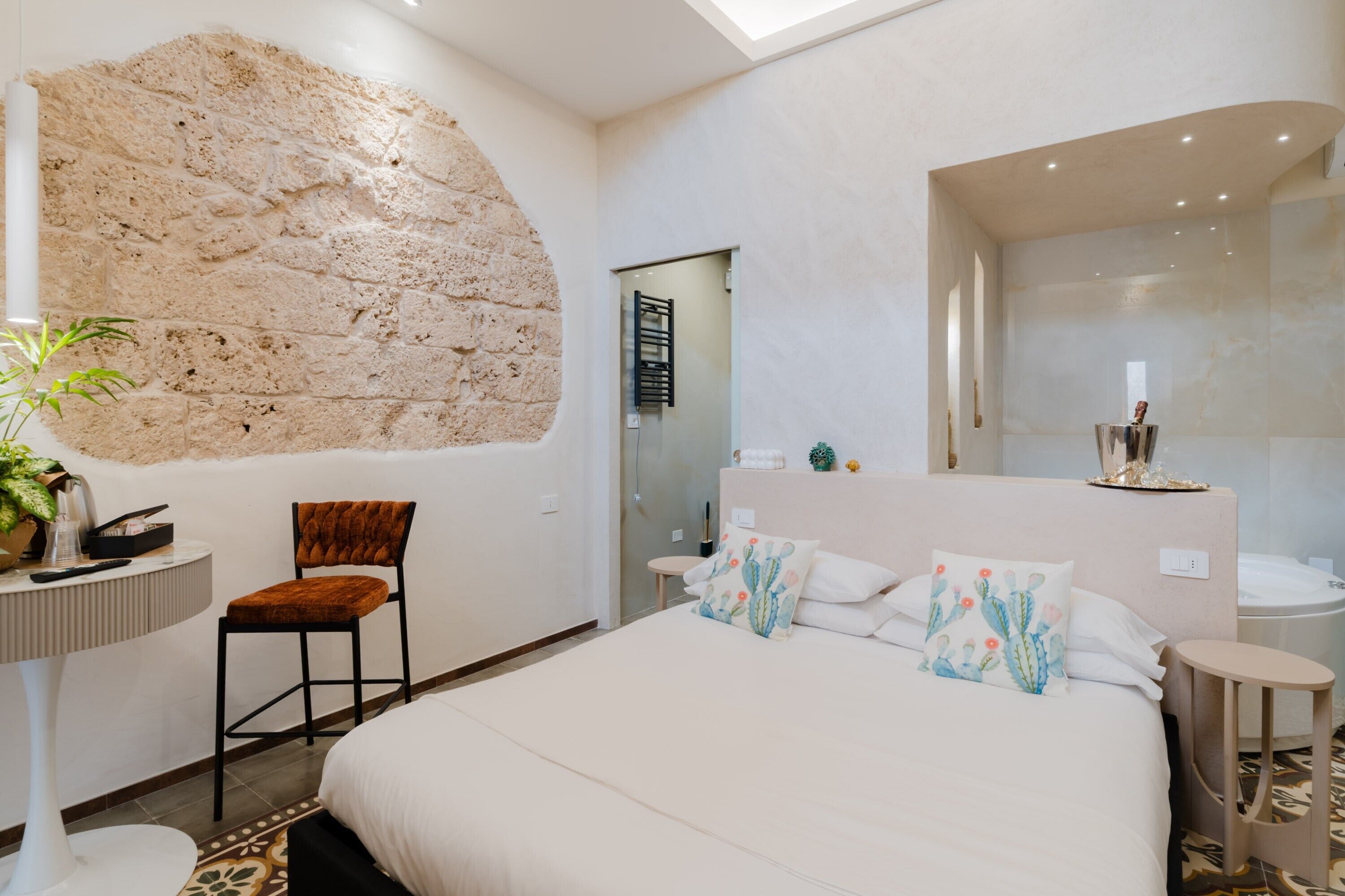 1 chambre, fer et planche à repasser, Wi-Fi gratuit, draps fournis