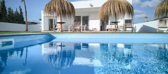 Villa 'Sanctipetri 10 Pax N2 – réservé aux plus de 25 ans' avec piscine privée, Wi-Fi et climatisation