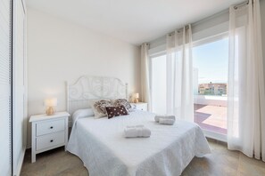 3 habitaciones, tabla de planchar con plancha y wifi gratis