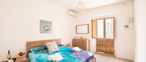 2 bedrooms, bed sheets