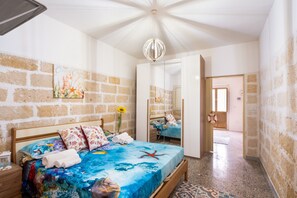 2 bedrooms, bed sheets