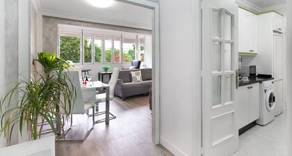 Apartment 'Antiguo Estadio' with Private Terrace, Balcony and Wi-Fi