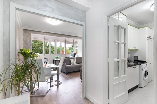 Apartment 'Antiguo Estadio' with Private Terrace, Balcony and Wi-Fi