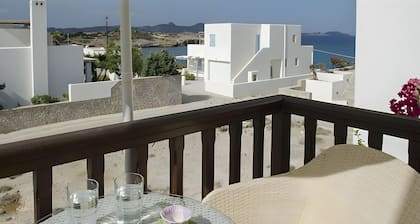 Studio 'Laomedeia' with Shared Garden, Wi-Fi and Air Conditioning