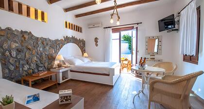 Studio 'Galateia' mit privater Terrasse, Wi-Fi und Klimaanlage