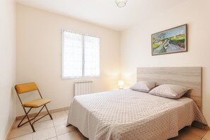 3 habitaciones, tabla de planchar con plancha y wifi gratis 