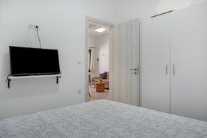 2 bedrooms, free WiFi, bed sheets