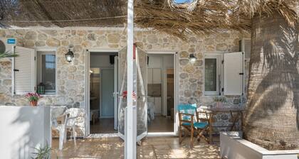 Apartment 'Studio 8' with Mountain View, Wi-Fi and Air Conditioning