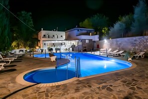 Pool - Apartment 'Studio 3' with Mountain View, Wi-Fi and Air Conditioning (Panormos Kalymnos)