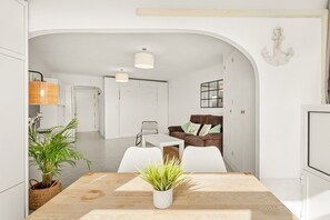 Interior - Studio 'Butiplaya' with Sea View, Wi-Fi and Air Conditioning (Cala de Mijas)