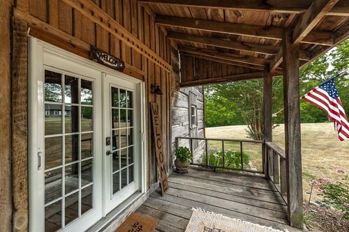 Lake Cabin |30 miles from Nashville